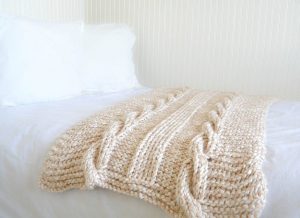 Chunky Cable Knit Throw Blanket