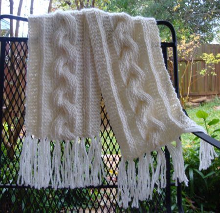 Women’s Braided Single Cable Knit Scarf Pattern
